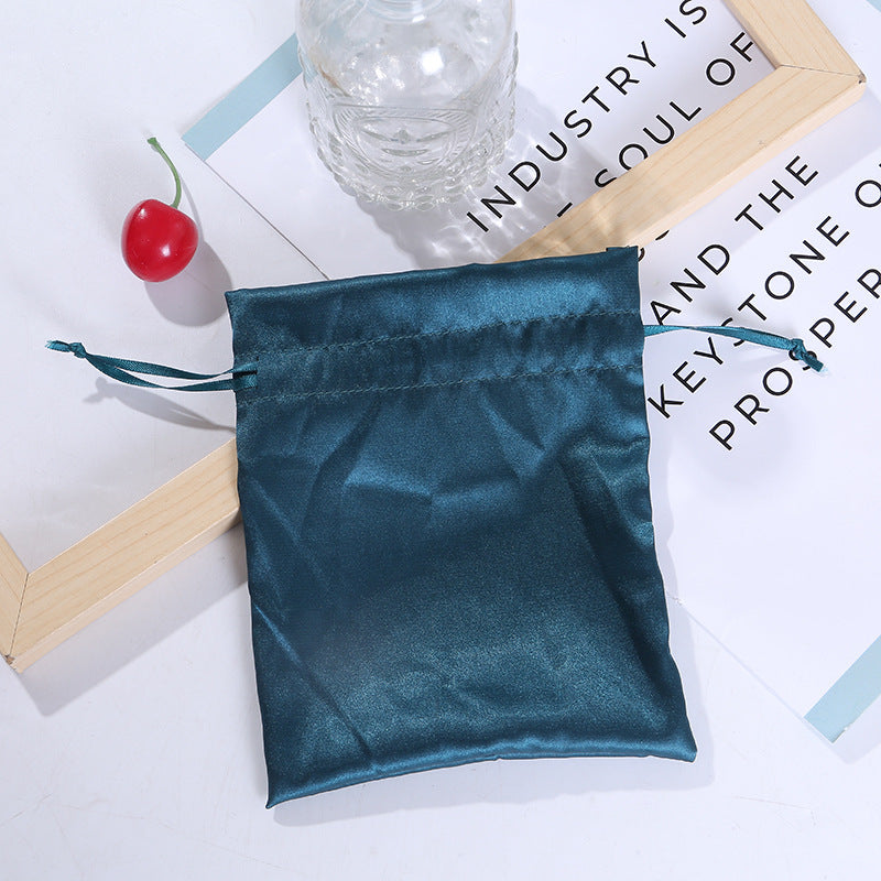 Petite pochette en satin